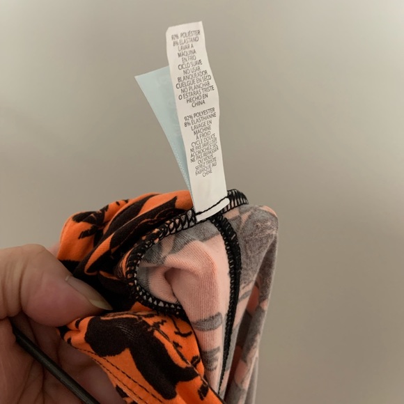 LuLaRoe new without tag Size TC2 Halloween vampire Dracula leggings. - Picture 7 of 8